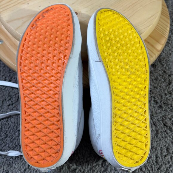 Vans x Flour Shop Pride Skate Shoe Womens Size 8.5 Sneaker Old Skool Rainbow - Picture 8 of 8